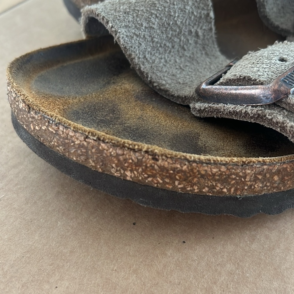 BIRKENSTOCK Arizona size 37 tan color - Picture 16 of 17